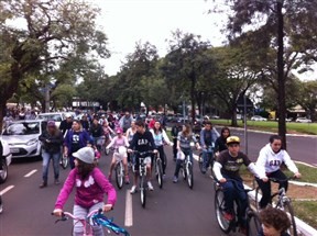 Mais uma edição do passeio ciclístico da família é realizada em Maringá